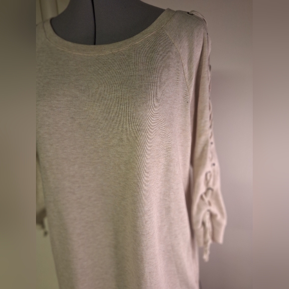 She&Sky Oatmeal T Shirt With Lacy up Sleeves & Pockets Size Small - Picture 2 of 6